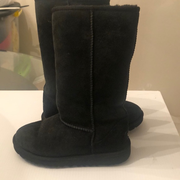Girls UGG boots - Picture 6 of 10